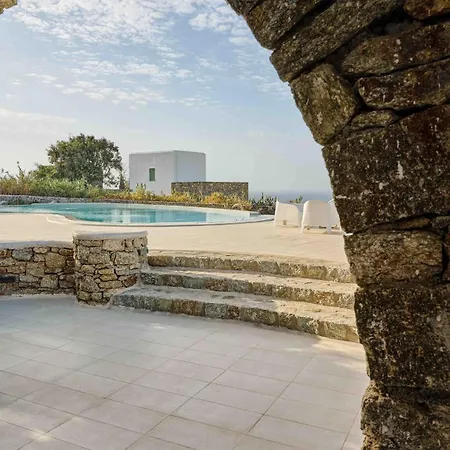 The Mykonian Escape Pszarú