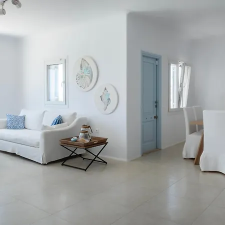 The Mykonian Escape Pszarú