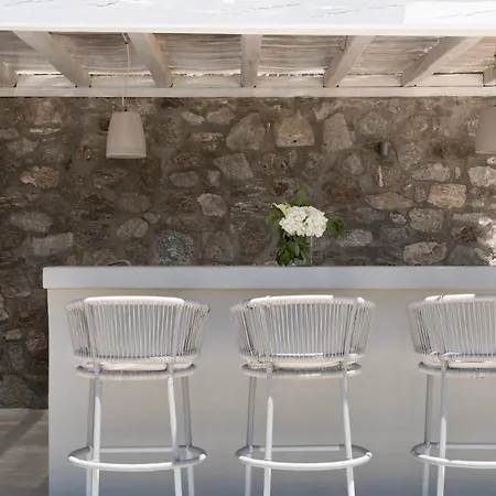 The Mykonian Escape * Psarou (Mykonos)