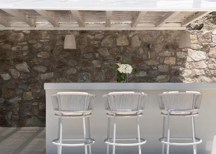 The Mykonian Escape * Psarou (Mykonos)