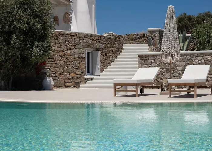 The Mykonian Escape * Psarou (Mykonos)