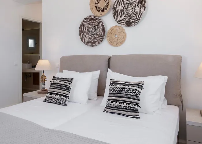 The Mykonian Escape * Psarou (Mykonos)