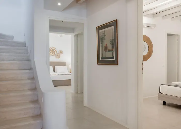 The Mykonian Escape * Psarou (Mykonos)