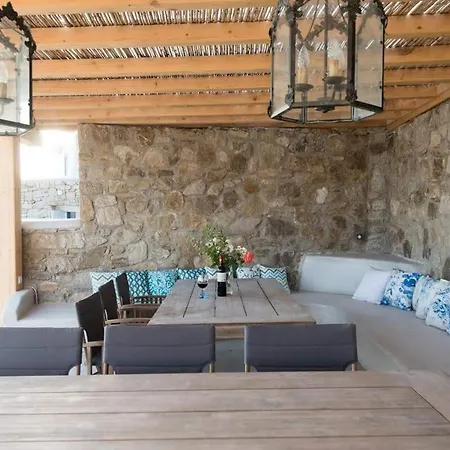 The Mykonian Escape * Psarou (Mykonos)