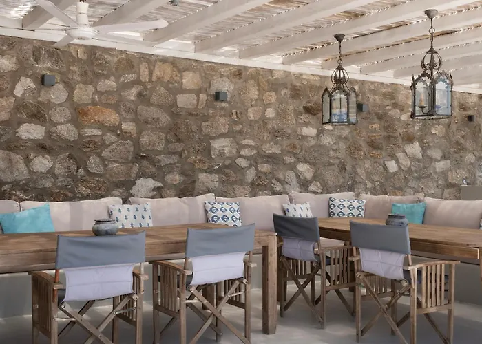 The Mykonian Escape * Psarou (Mykonos)